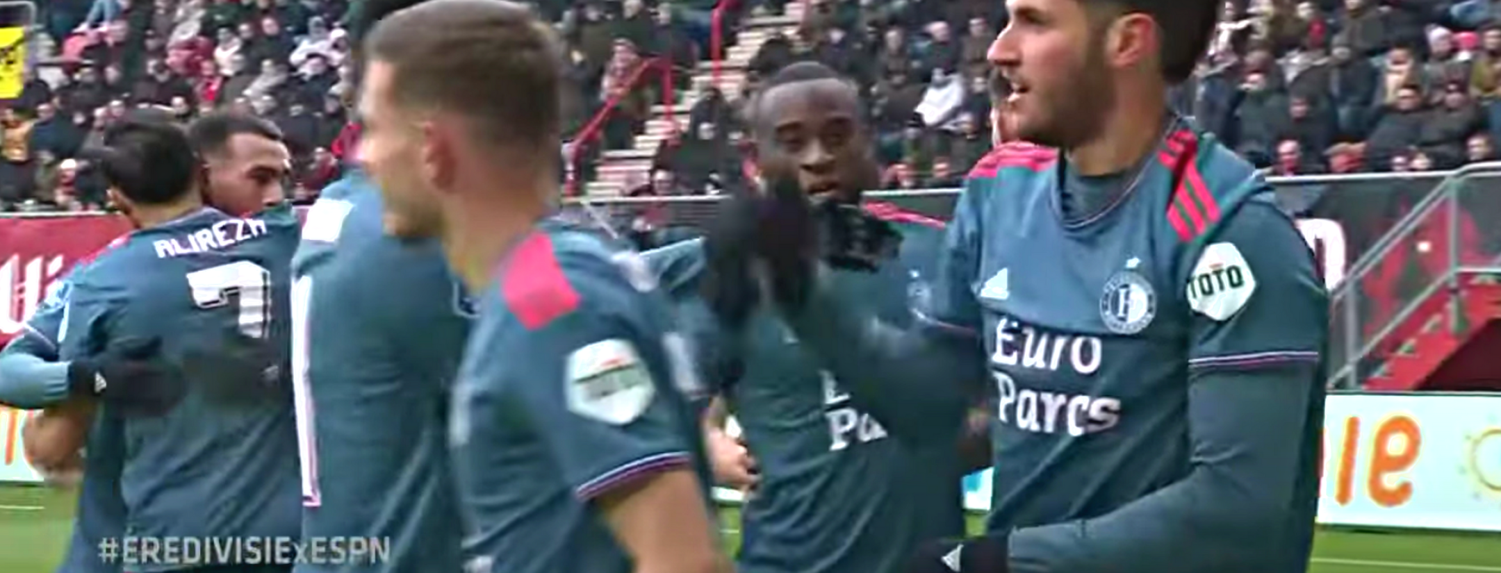 Gol de Santi Giménez