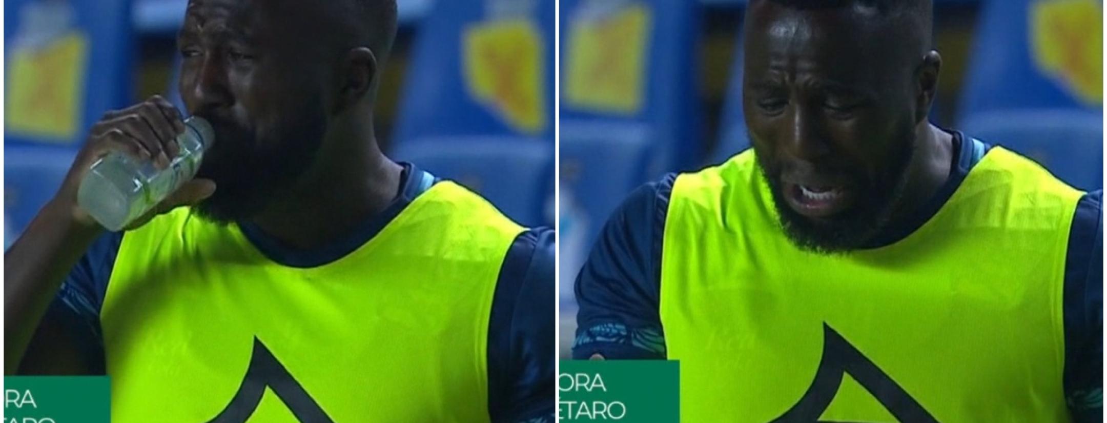 Jozy Altidore drinking Electrolit