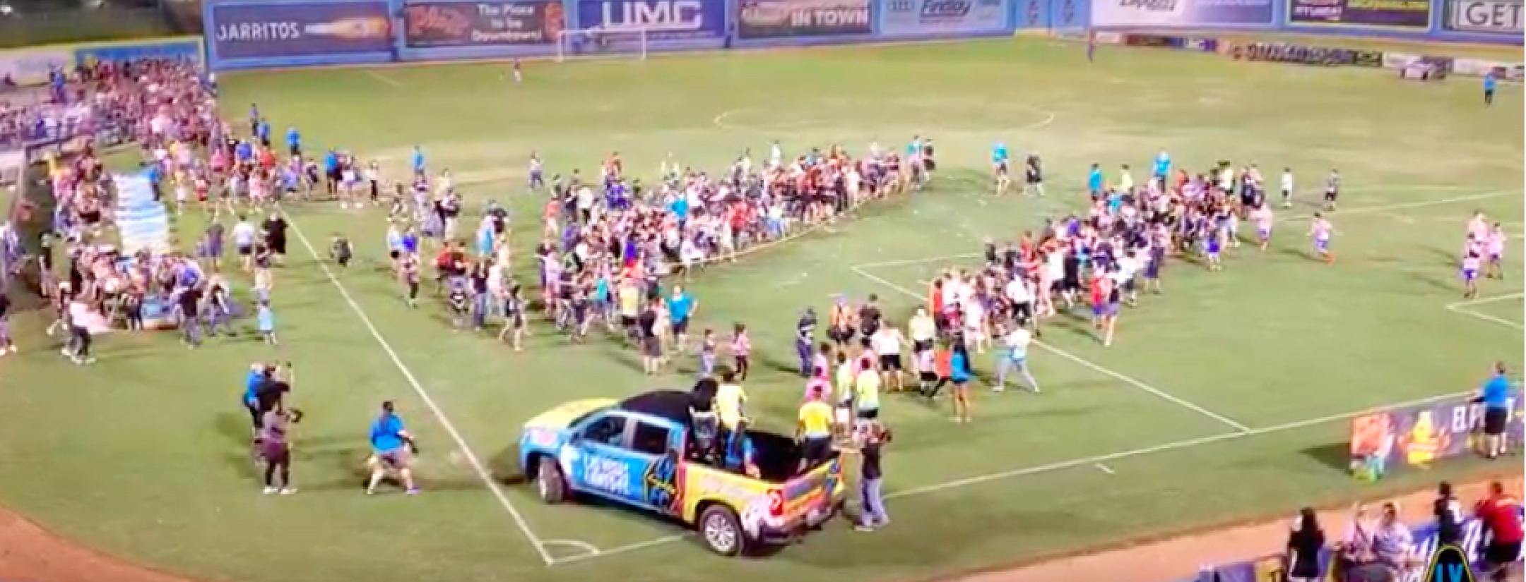 Las Vegas Lights water ballon fight