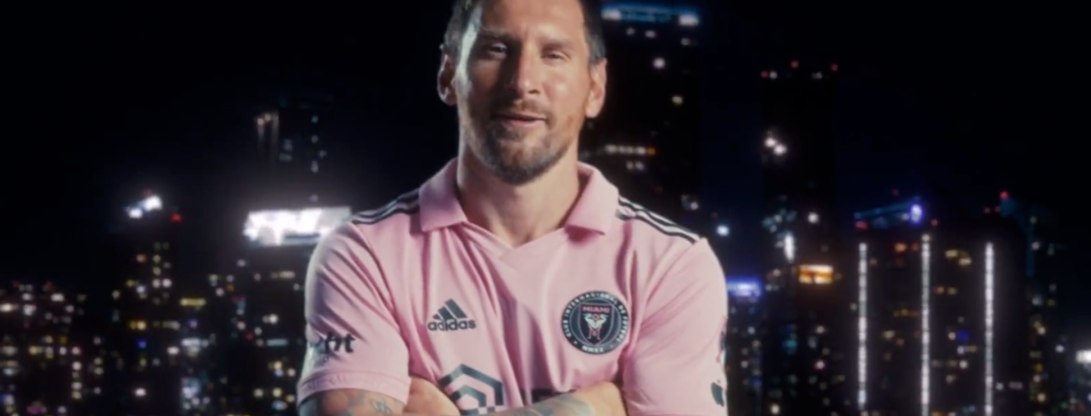 Who is singing in Messi's presentation at Inter Miami?