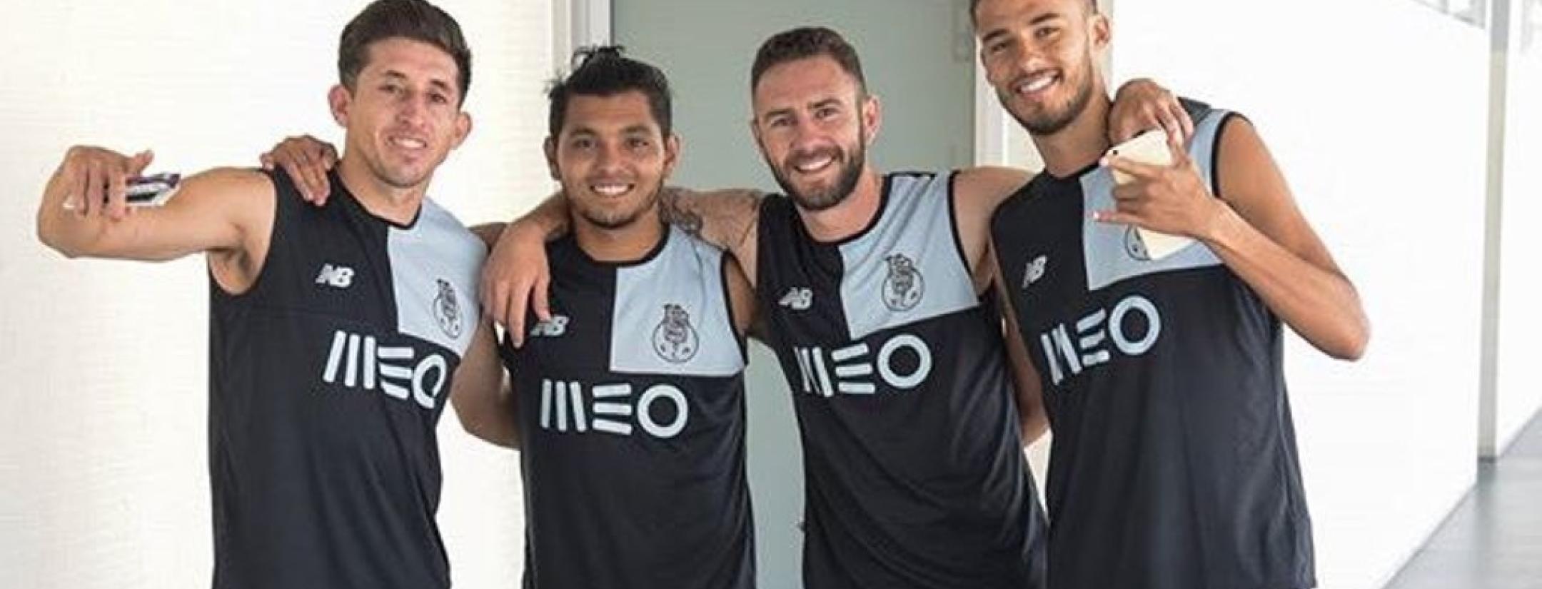 Mexicanos Que Jugaron Juntos En Europa