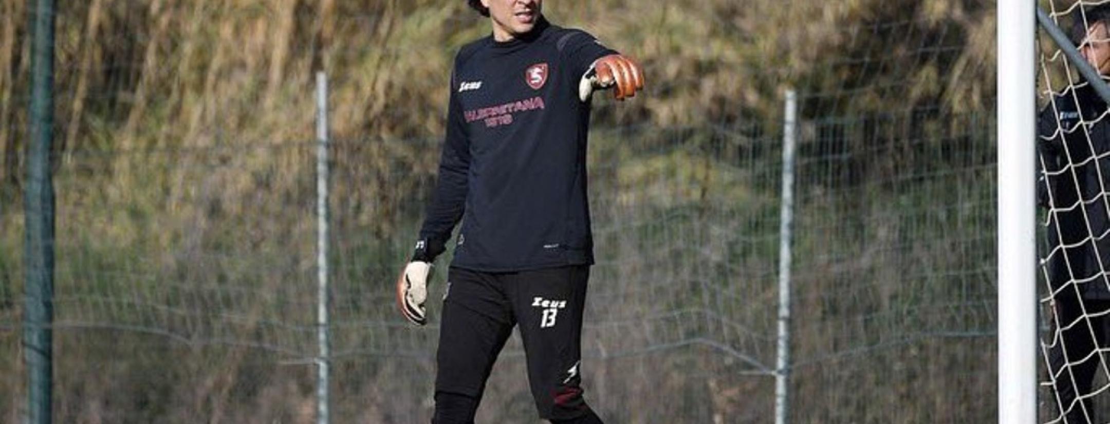 ¿Cuándo debuta Memo Ochoa en Italia?
