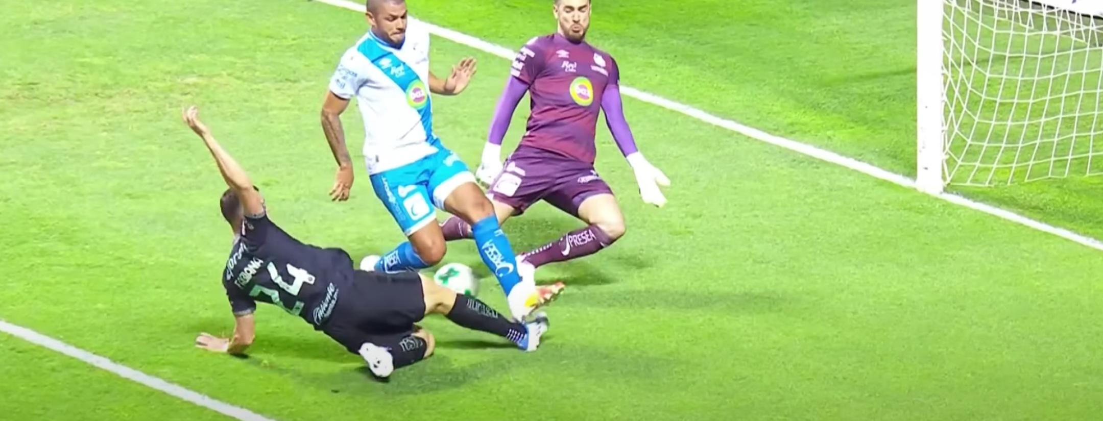 Pie de Federico Vinas