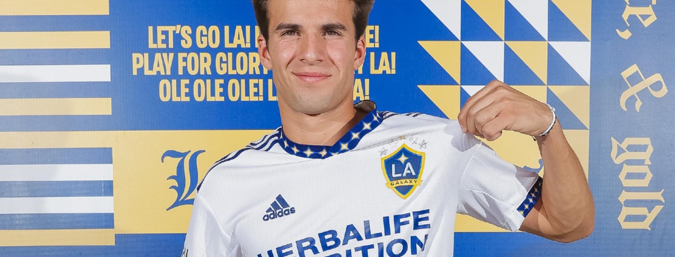 Elogios de Riqui Puig a Chicharito