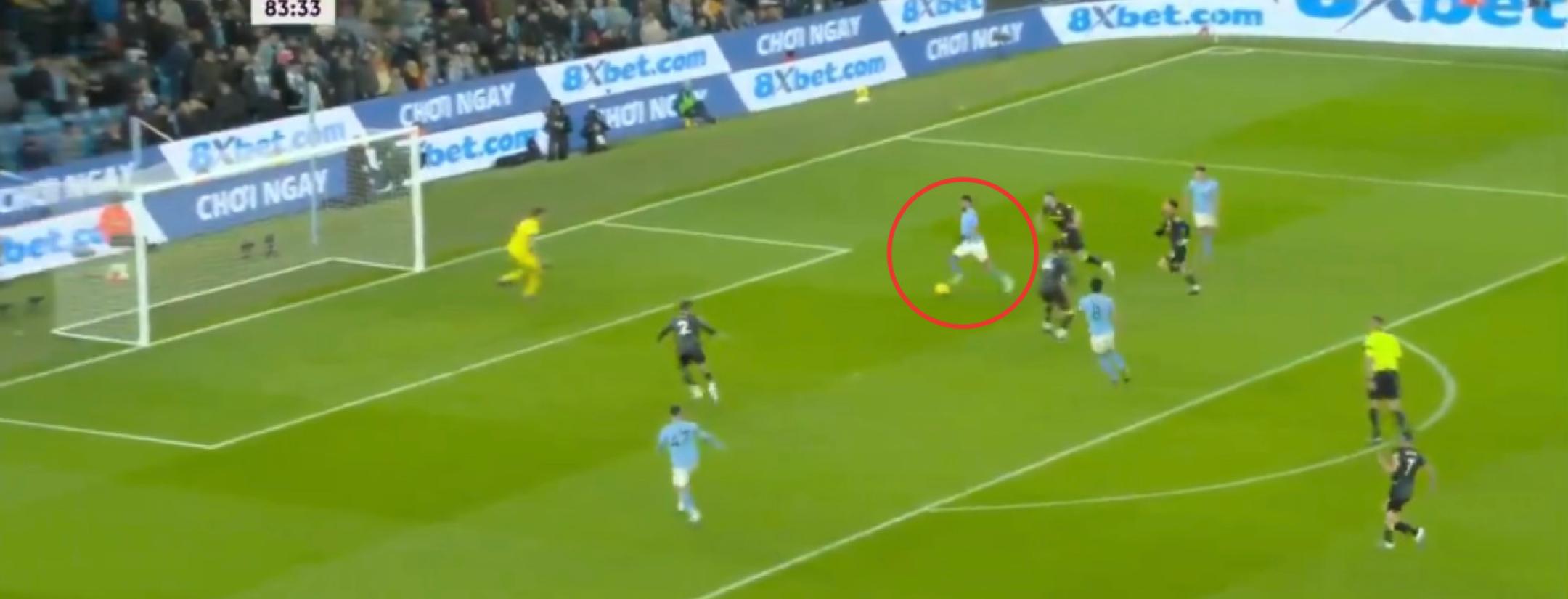 Riyad Mahrez miss vs Aston Villa