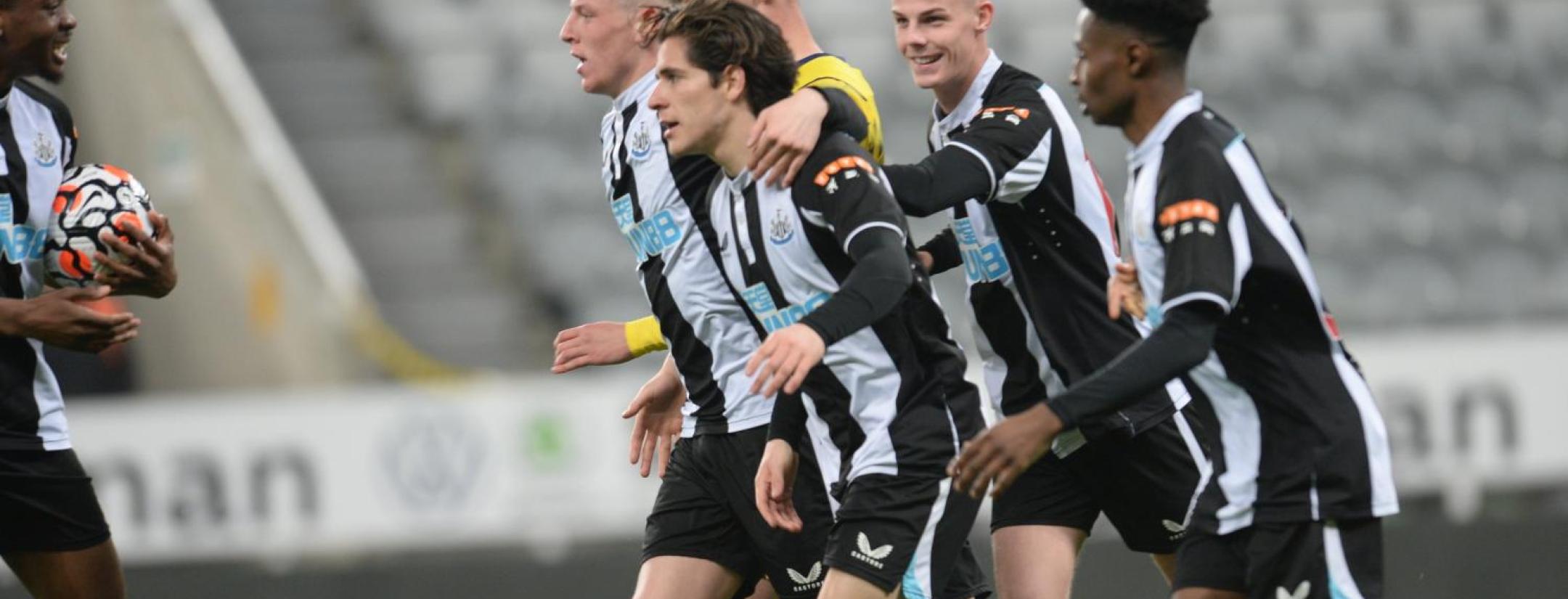 Is Santi Muñoz still at Newcastle?