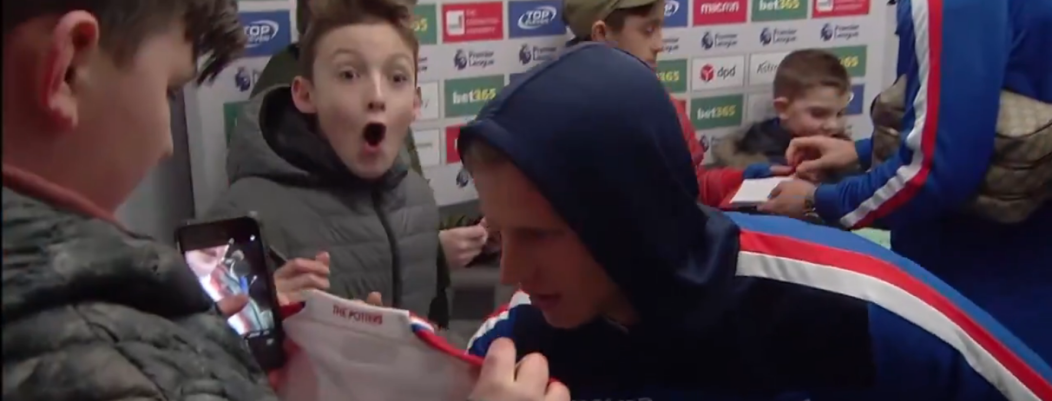 kid getting to meet Peter Crouch