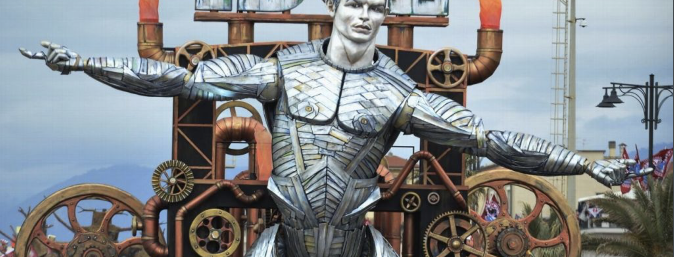 Cristiano Ronaldo statue