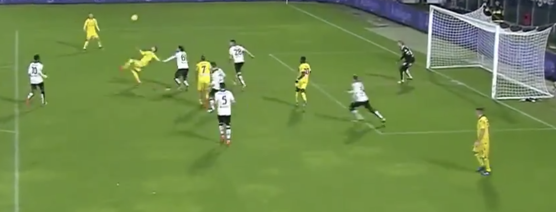 Mattia Zaccagni bicycle kick goal.