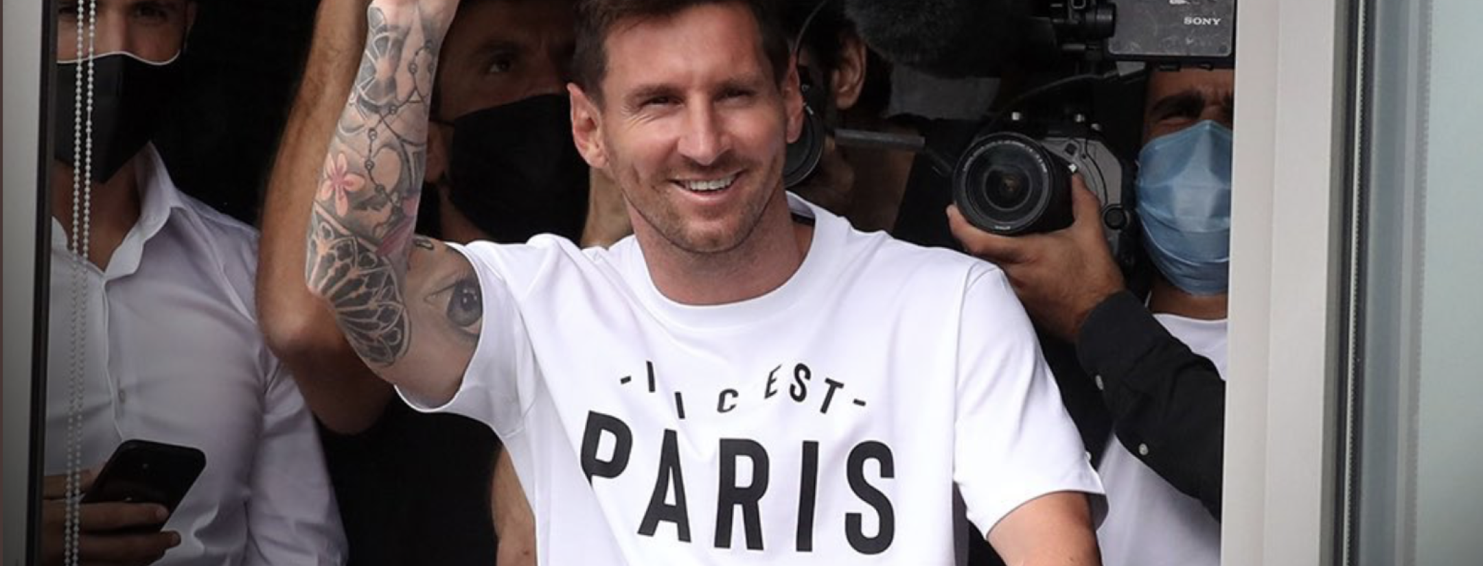 Messi Arrives In Paris
