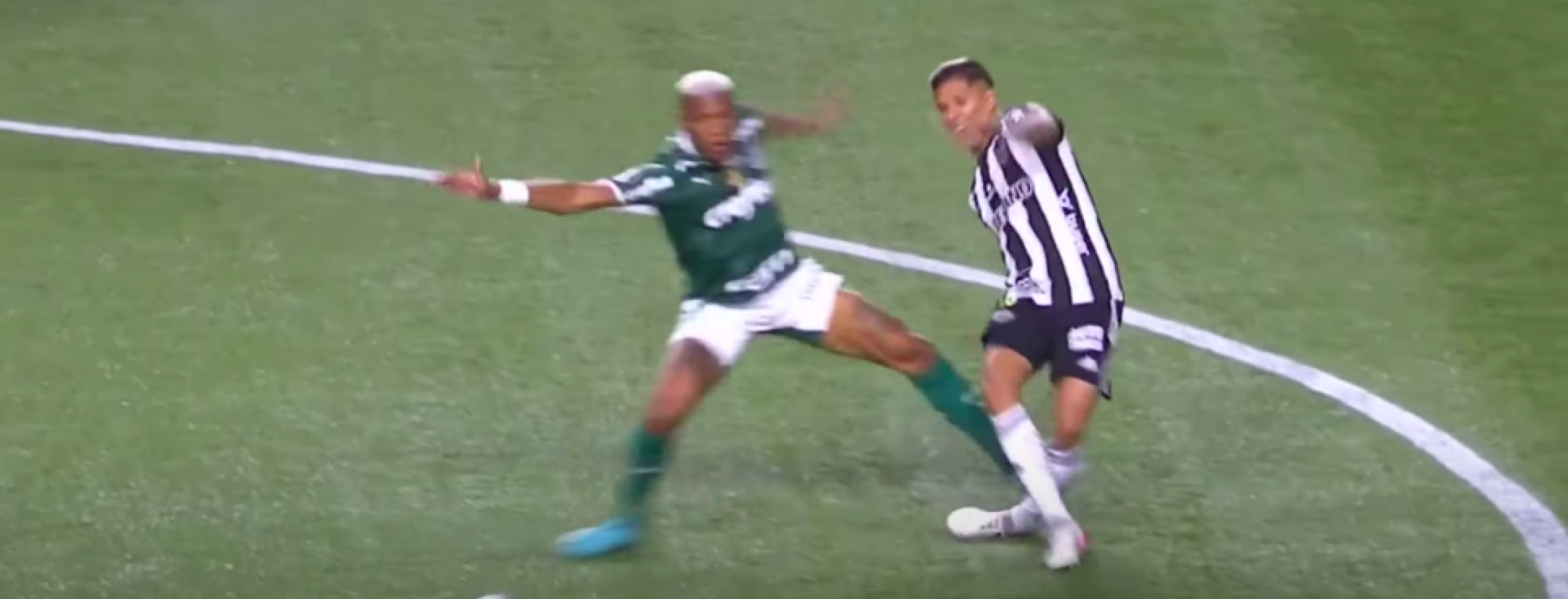 Palmerias vs. Mineiro