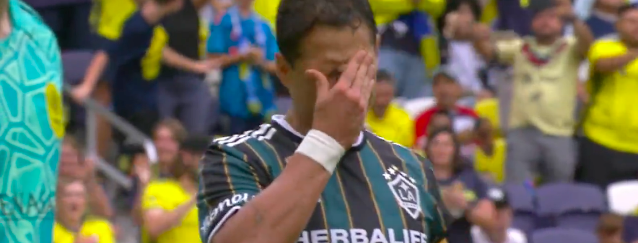 Javier Hernández misses penalty vs. Nashville SC