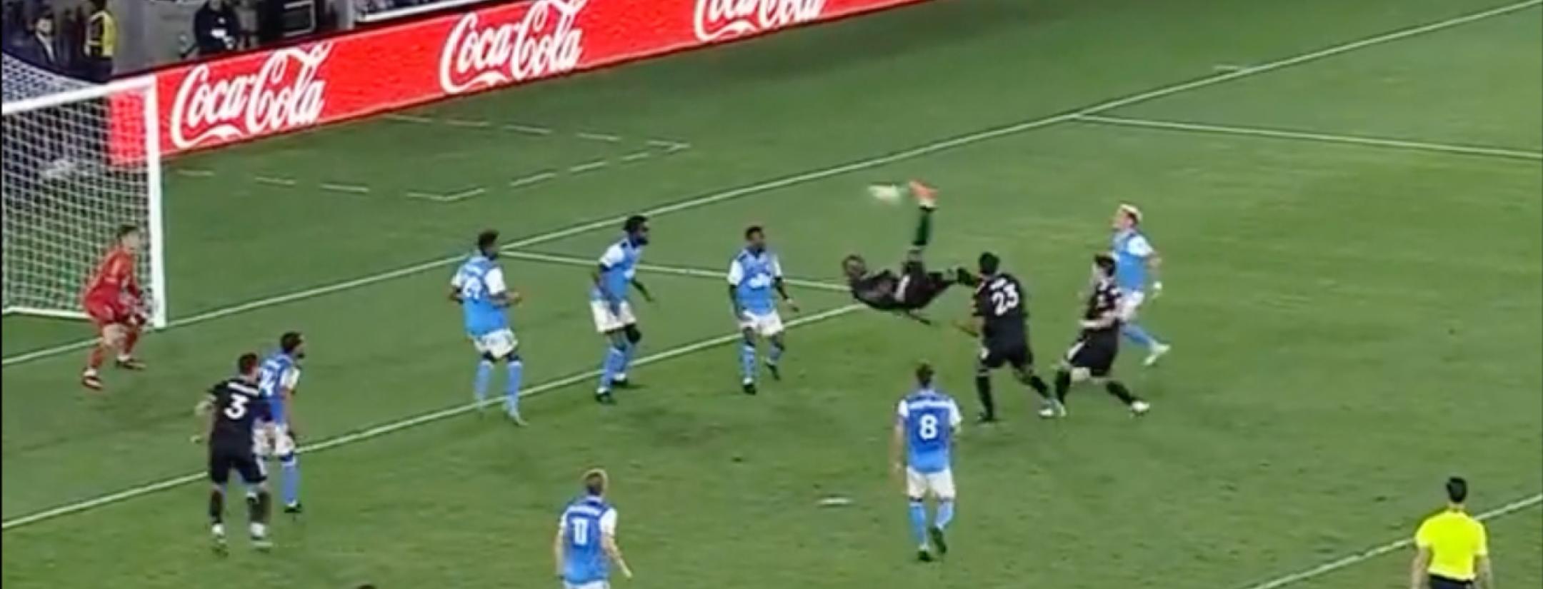 Christian Benteke bicycle kick