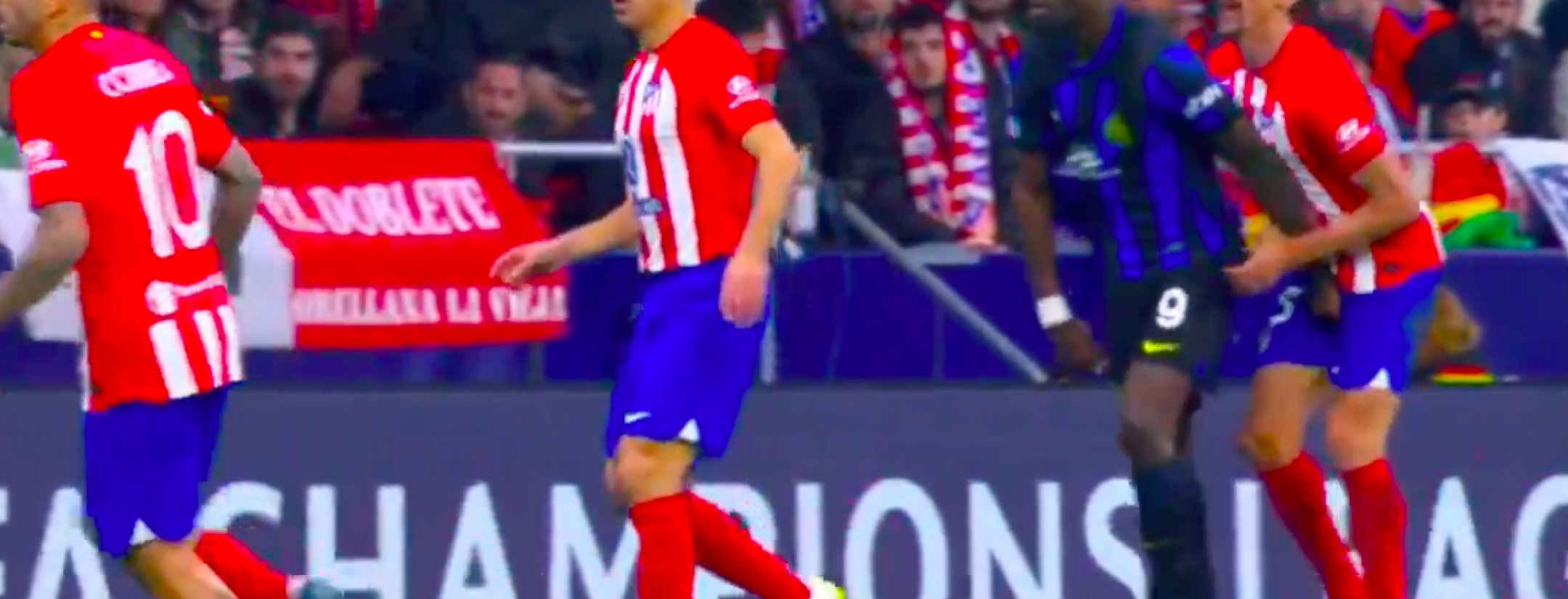 Marcus Thuram foul on Stefan Savić