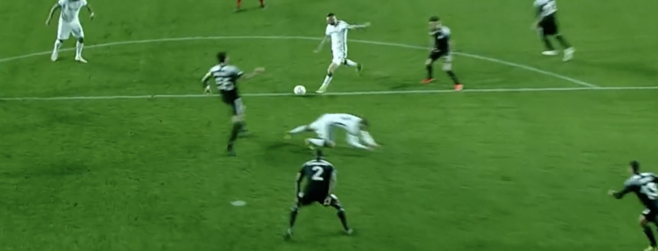 Barella Dives To Safety