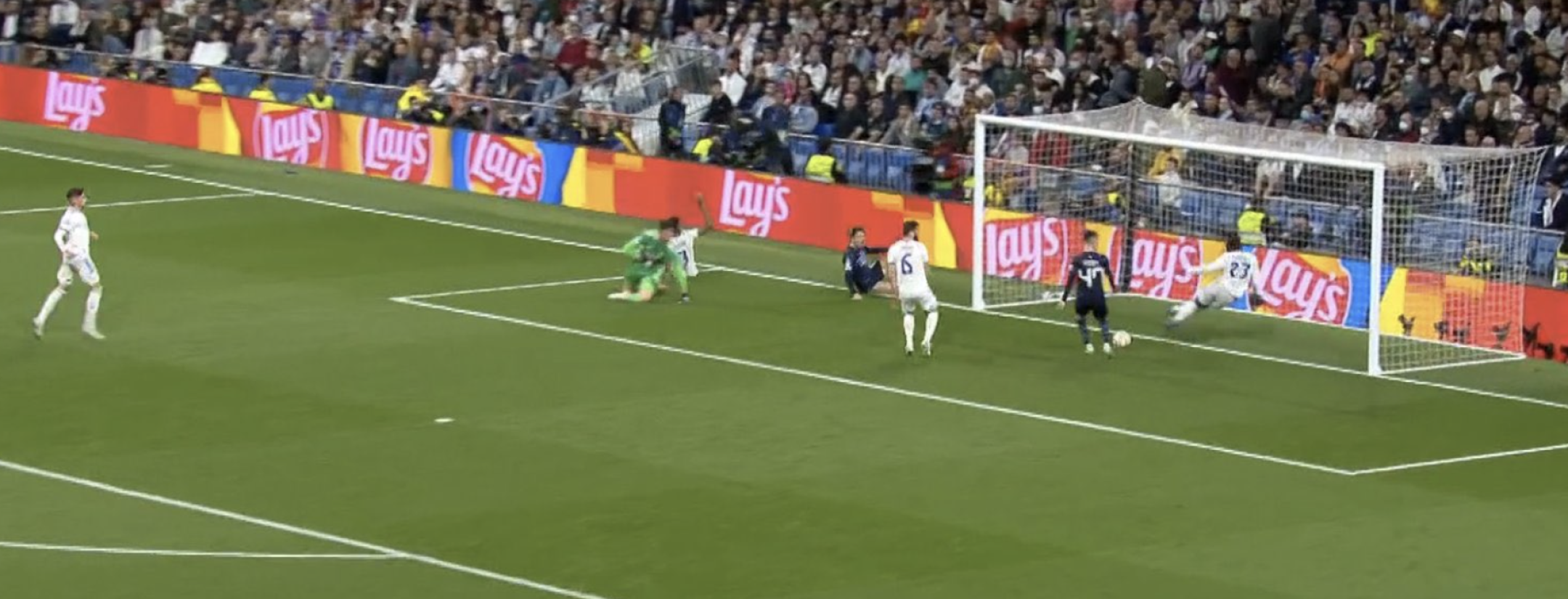 Ferland Mendy Clearance vs Manchester City