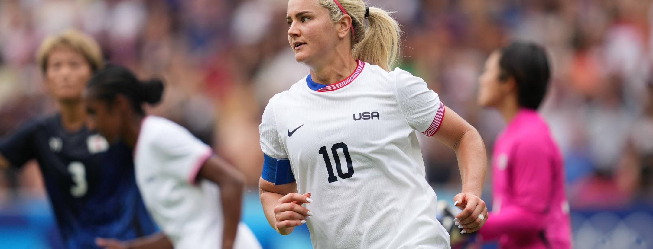 It might be time to bench Lindsey Horan