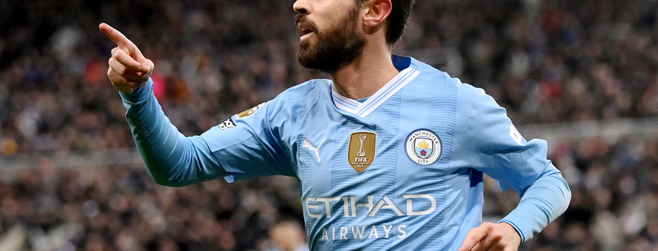 Bernardo Silva backheel goal