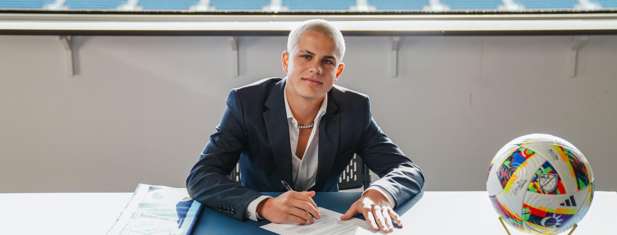 Cavan Sullivan signing