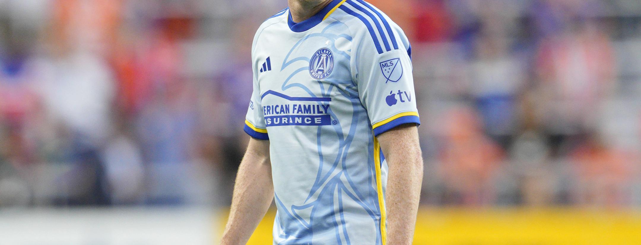 Dax McCarty retiring