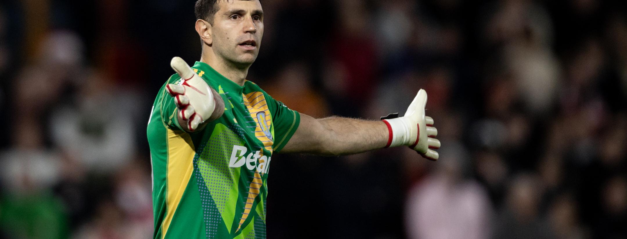 Emi Martinez save vs Forest