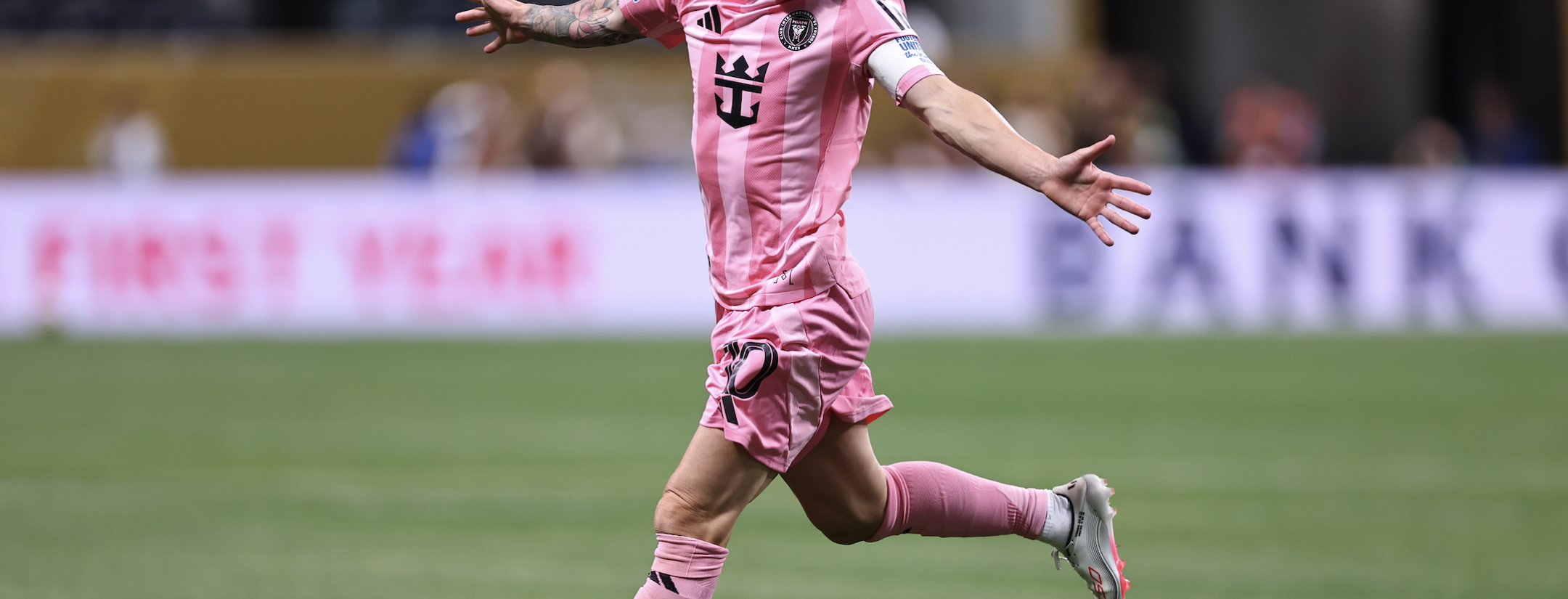 Messi free kick vs Porto