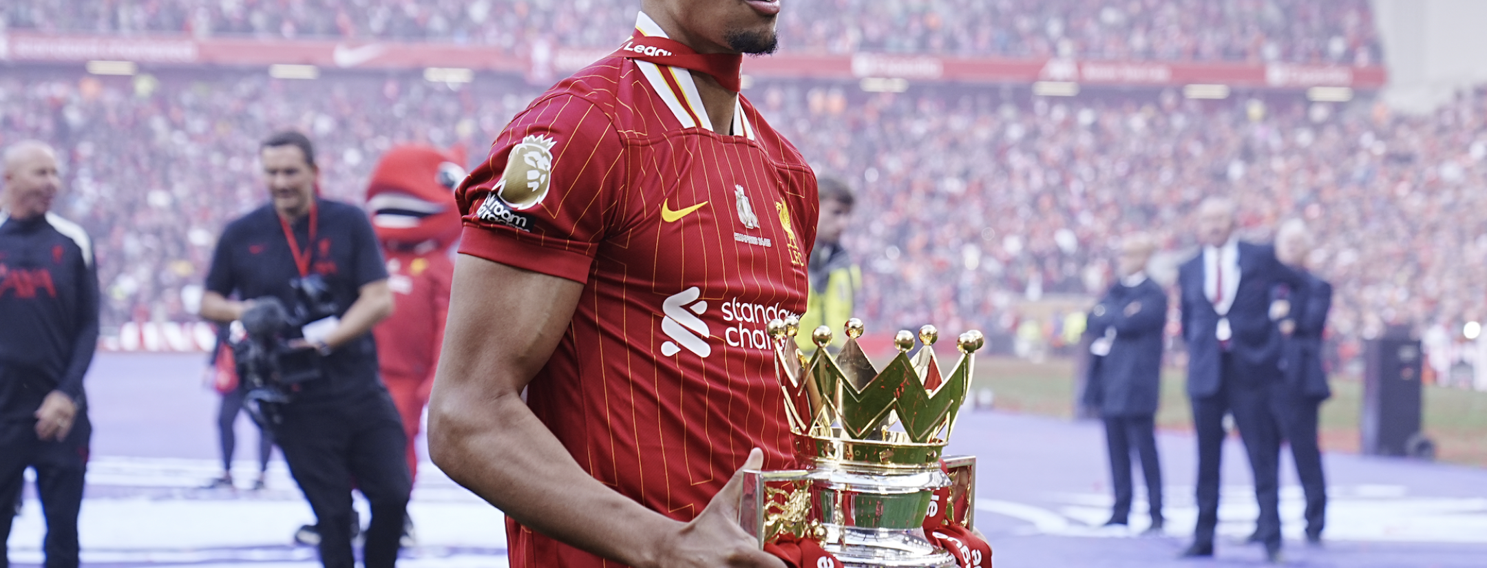 Real Madrid sign Trent Alexander-Arnold early