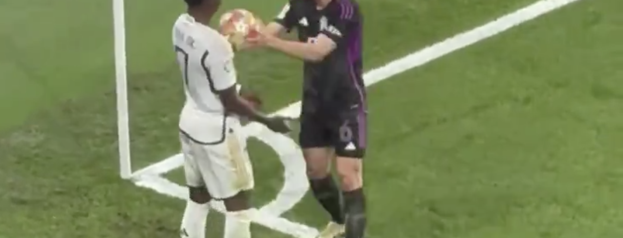 Vinicius time wasting vs Kimmich