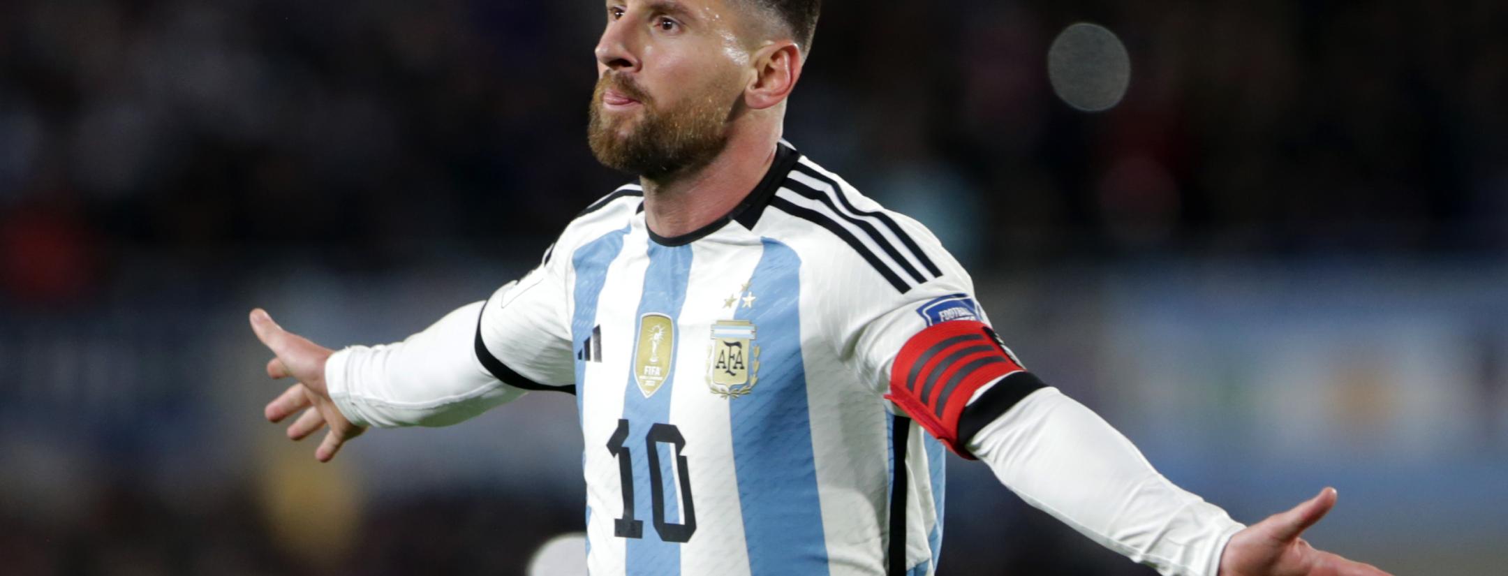 Lionel Messi free kick vs Ecuador