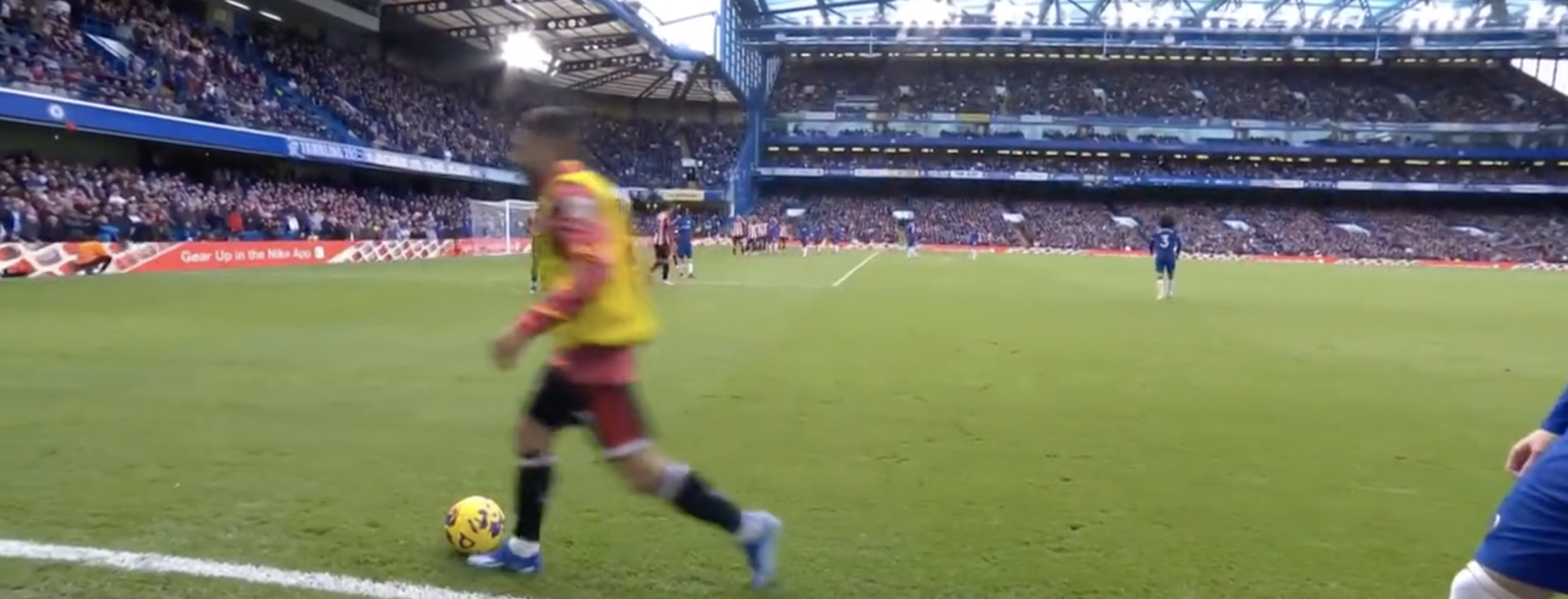 Neal Maupay yellow card vs Chelsea