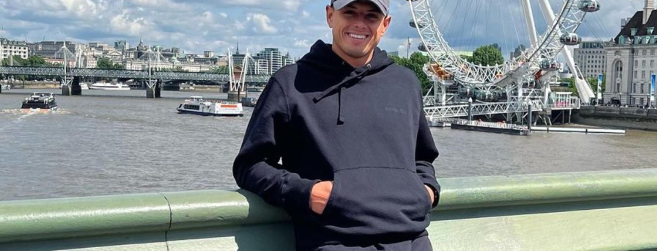 Chicharito Hernández de vacaciones en Londres