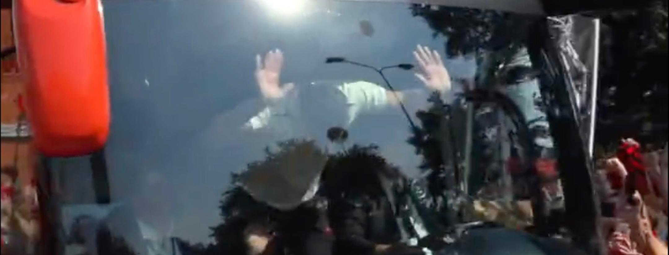 Zlatan breaks bus window