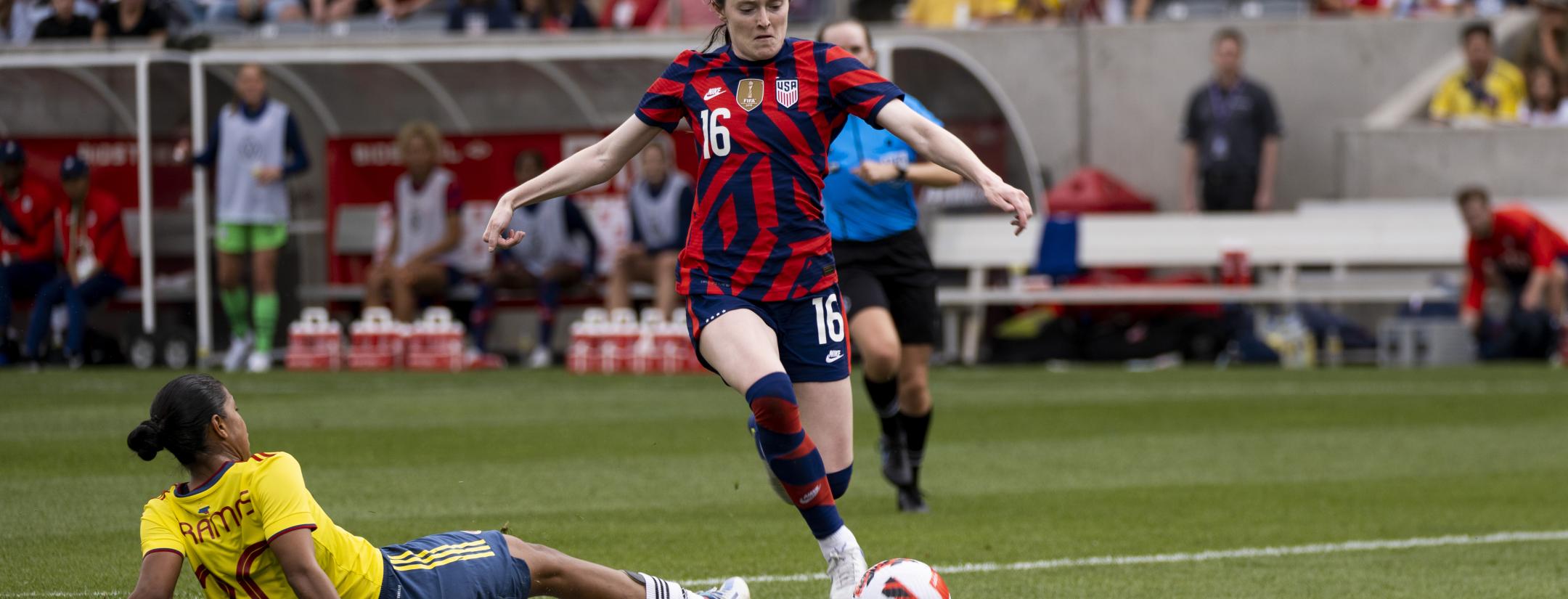 Rose Lavelle vs Colombia