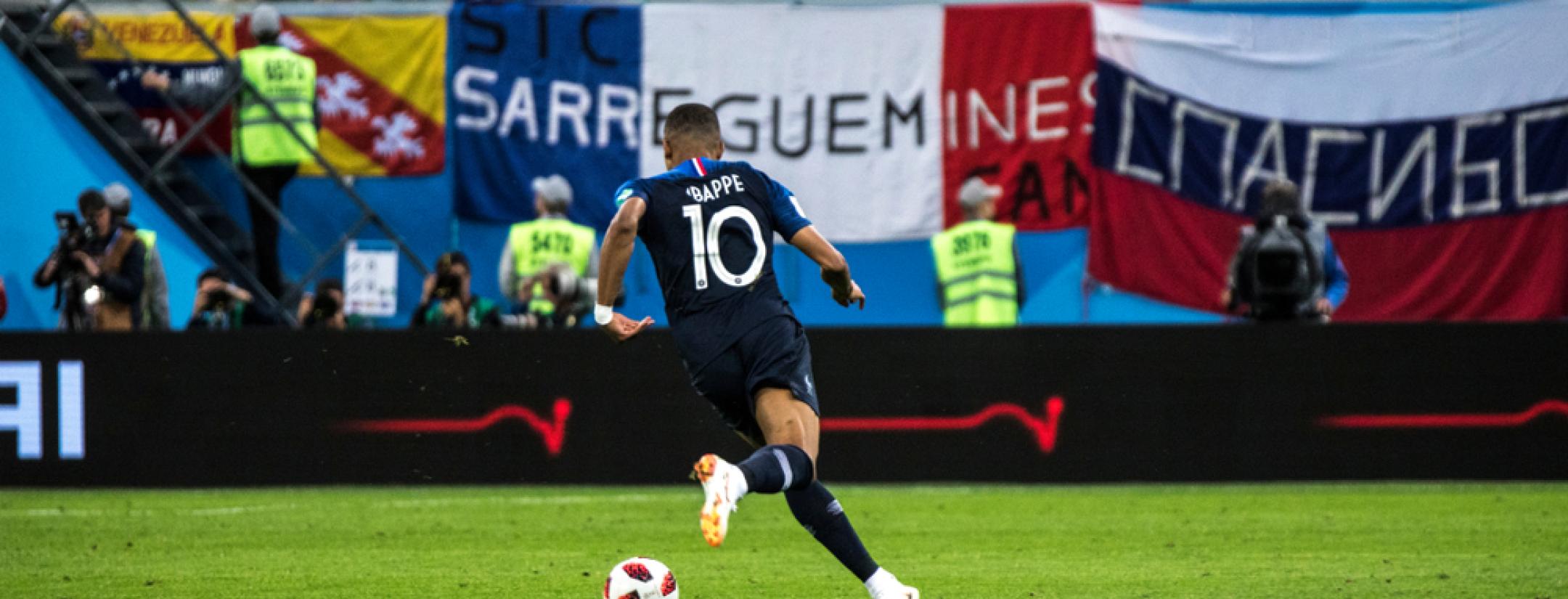 Kylian Mbappe injury video