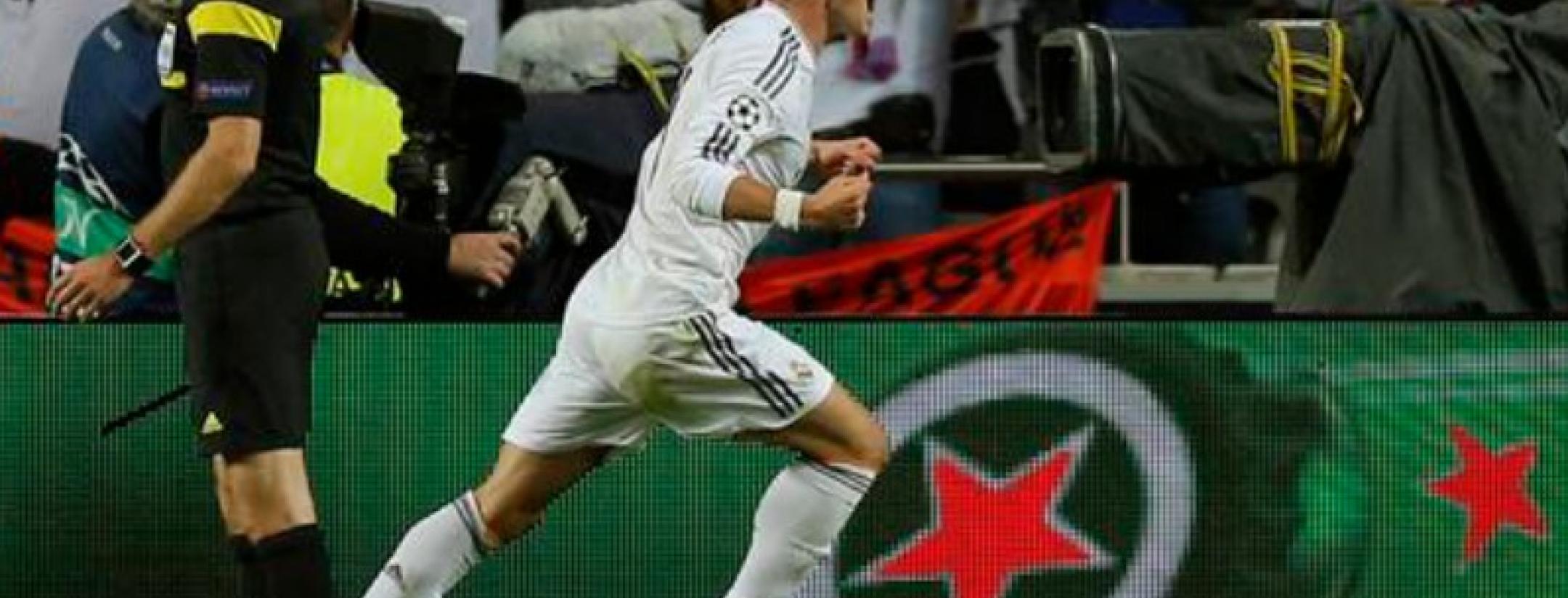 Gareth Bale celebrates after scoring the game-winning goal
