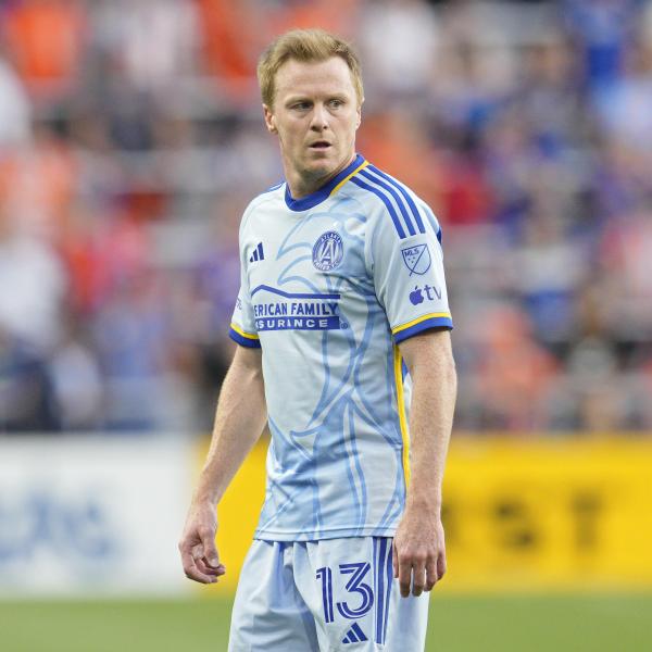 Dax McCarty retiring