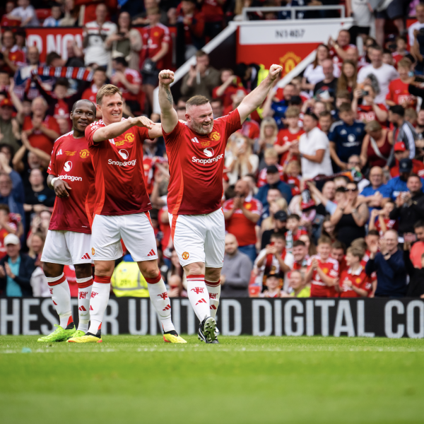 Rooney free kick vs Celtic