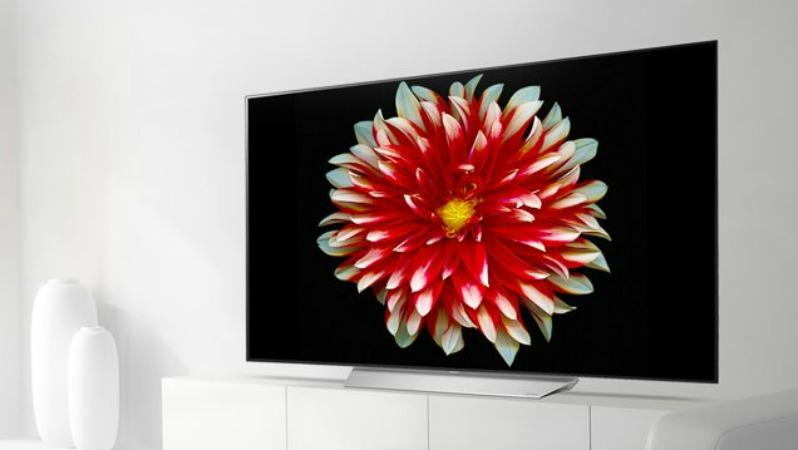 World Cup Gift: LG C7 OLED TV