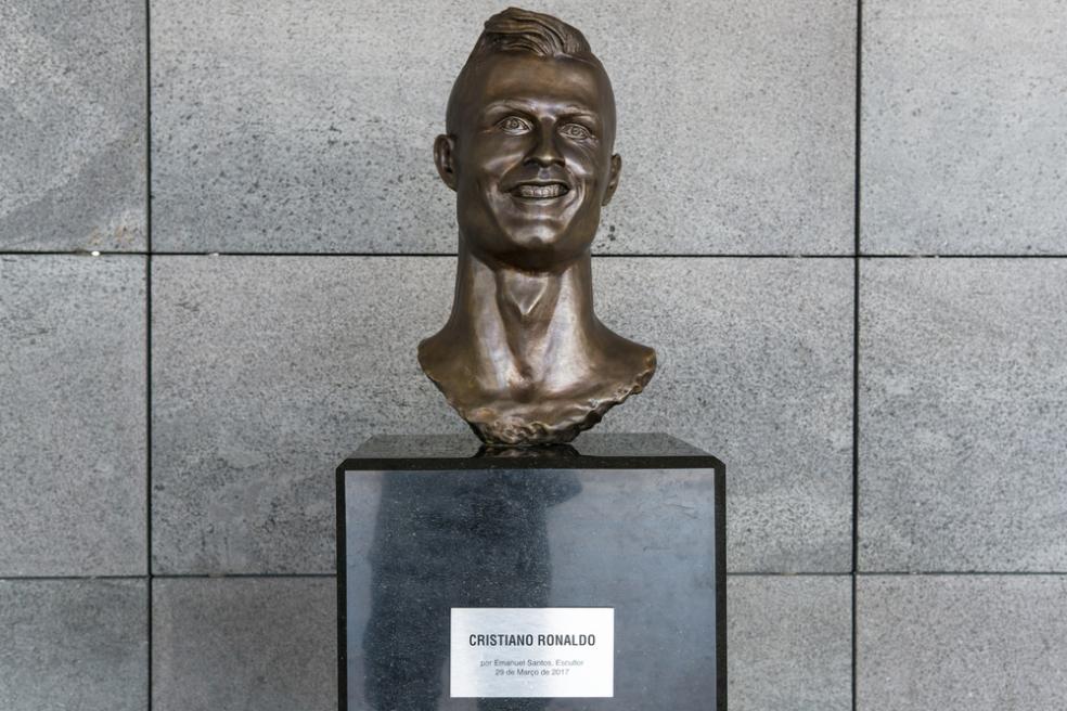 Ronaldo Bust