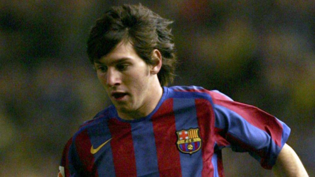 Messi Photos - First team debut