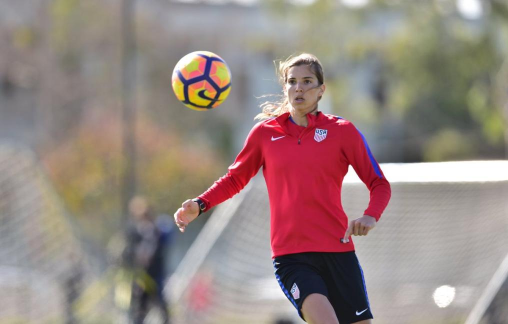 Tobin Heath trains with USWNT for upcoming season