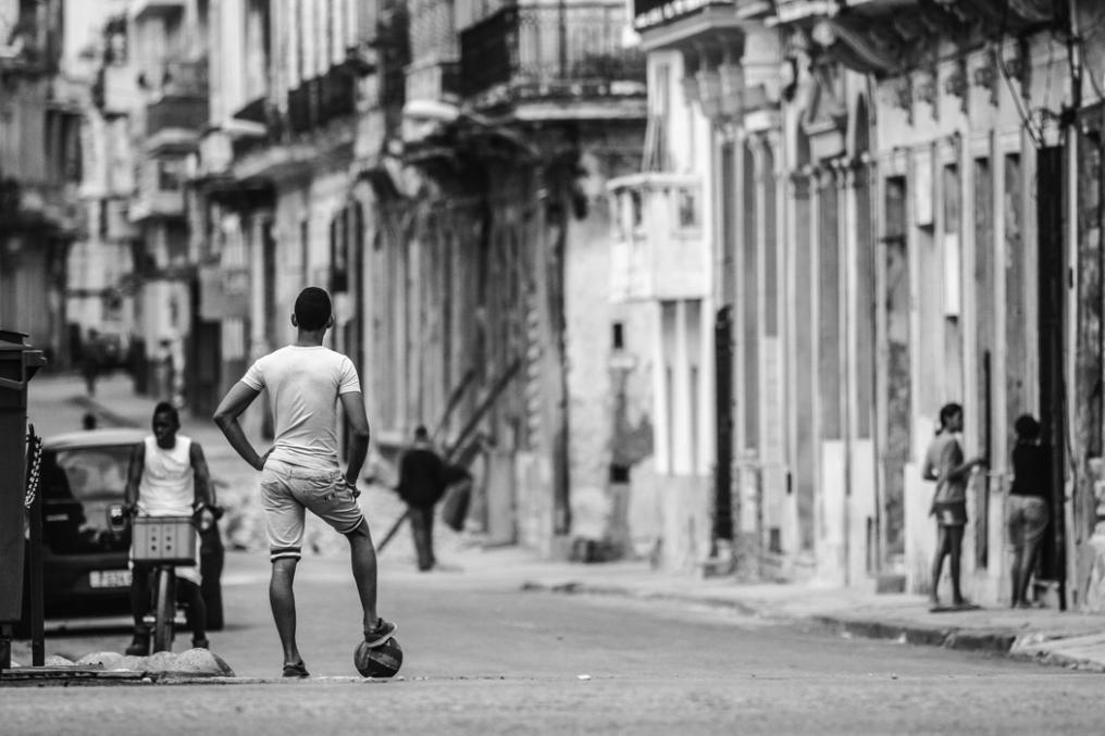 Gabriel Uchida | "Cuban Football"