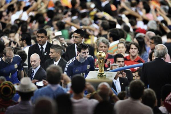 Sad World Cup photos - Lionel Messi