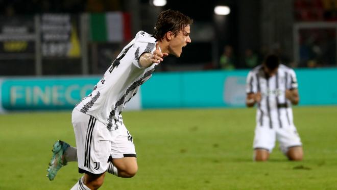 Nicolò Fagioli scores outrageous goal for Juventus