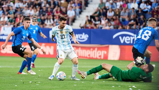 Messi five goals vs Estonia