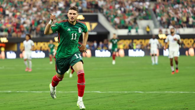 ¿Por qué Santi Giménez juega por México y no Argentina?