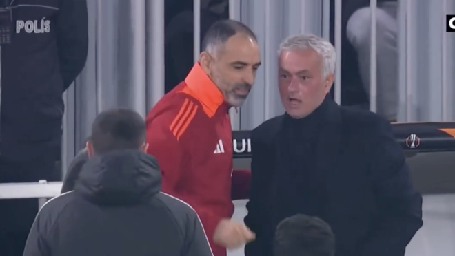 Mourinho handshake vs. Lyon