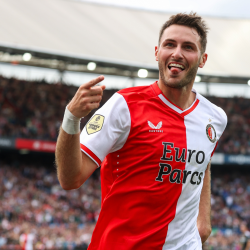 Gol de Santi Giménez