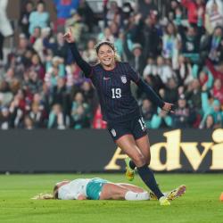 Emma Sears hat trick