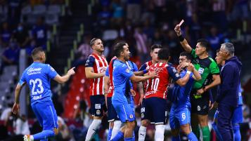 Alexis Vega ahorca a Nacho Rivero Alexis Vega ahorca a Nacho Rivero